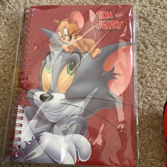 4/$20 with $5.95 shipping mix and match! Limited Edition Tom and Jerry bundle! - Picture 6 of 6